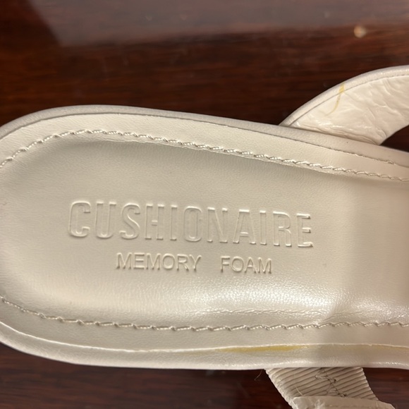 Cushionaire Women’s Prize Dress Sandal - Picture 8 of 10